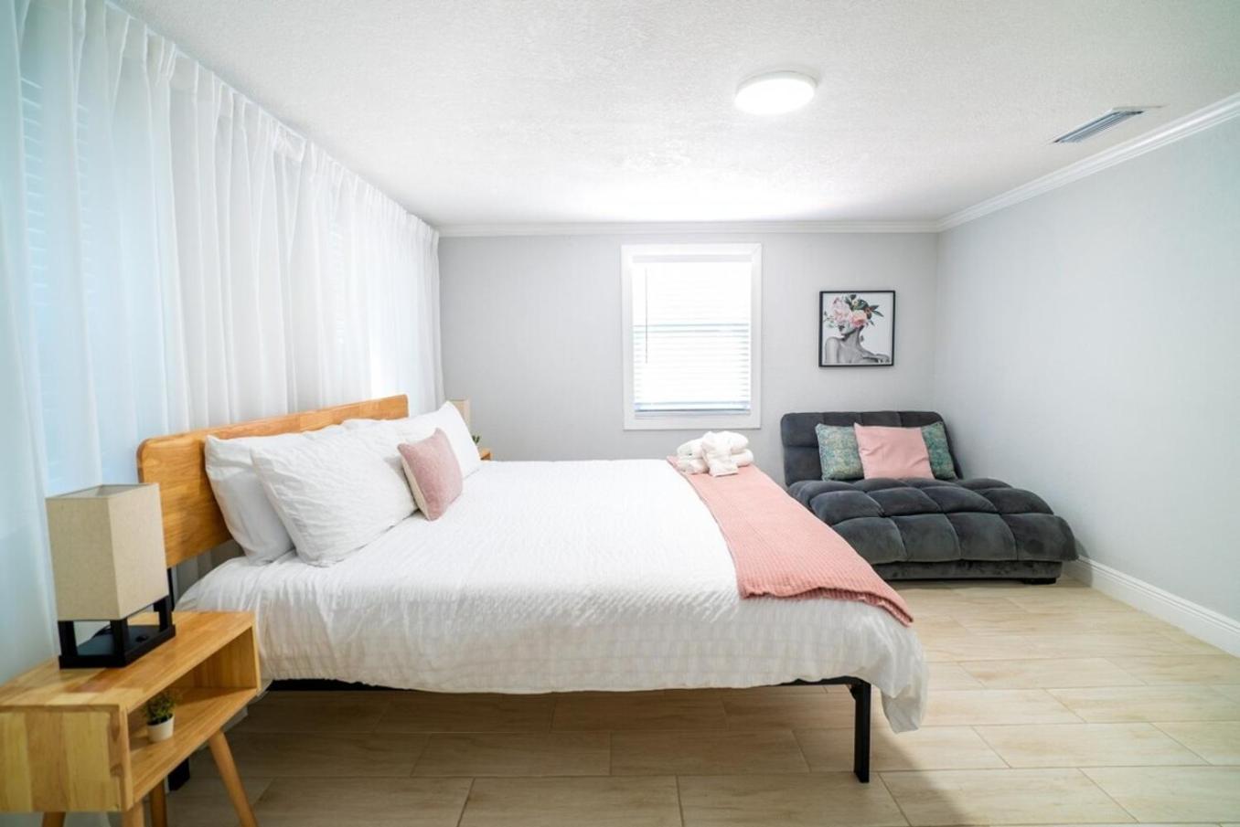 Tranquil & Fully Renoveted Near Busch Gardens *