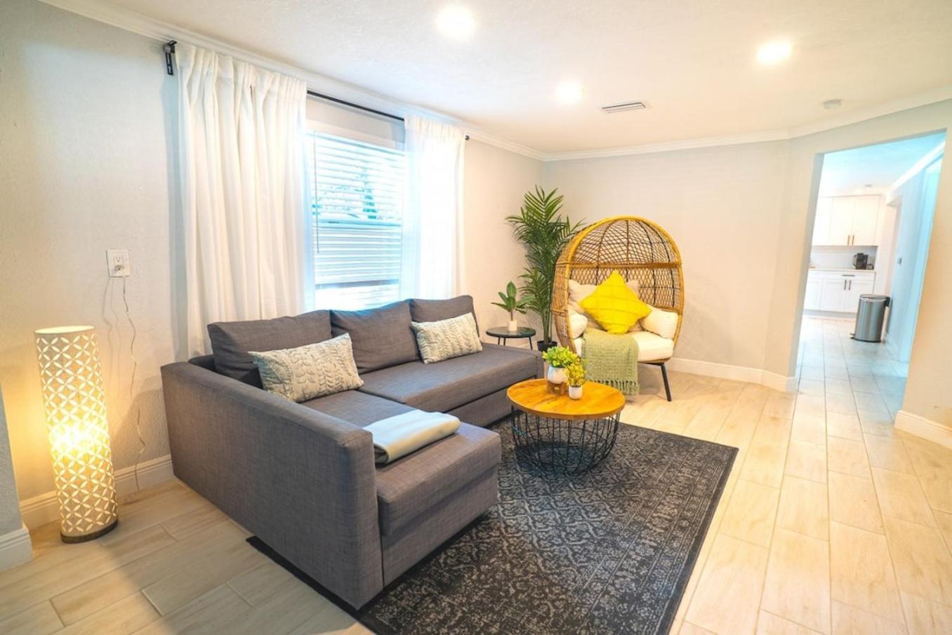 Tranquil & Fully Renoveted Near Busch Gardens * Tampa