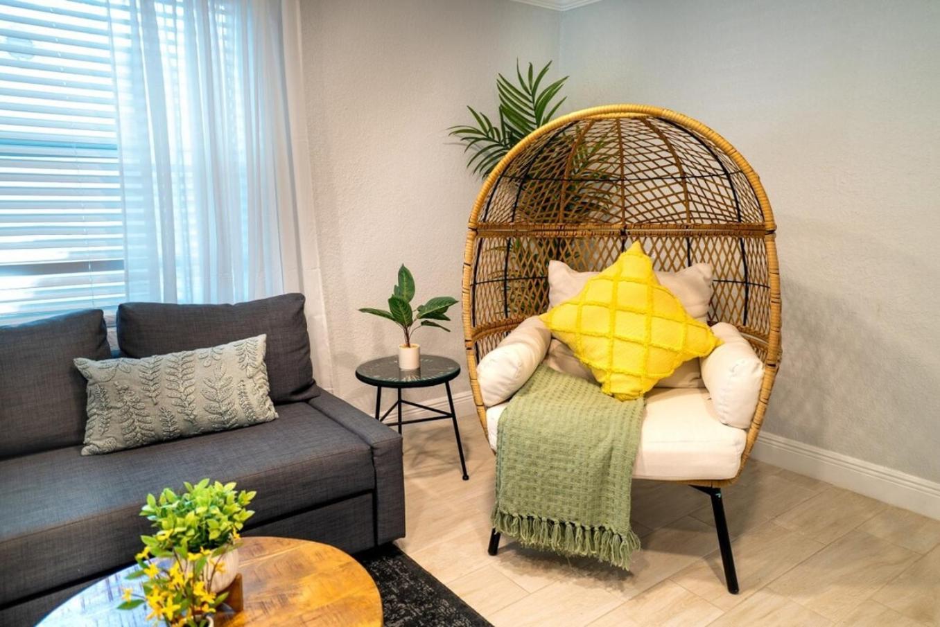 Tranquil & Fully Renoveted Near Busch Gardens * Tampa